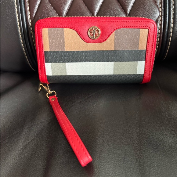 Handbags - Unbranded Red and Multicolor Vegan Leather Wristlet Wallet
(NO CALLOUTS)